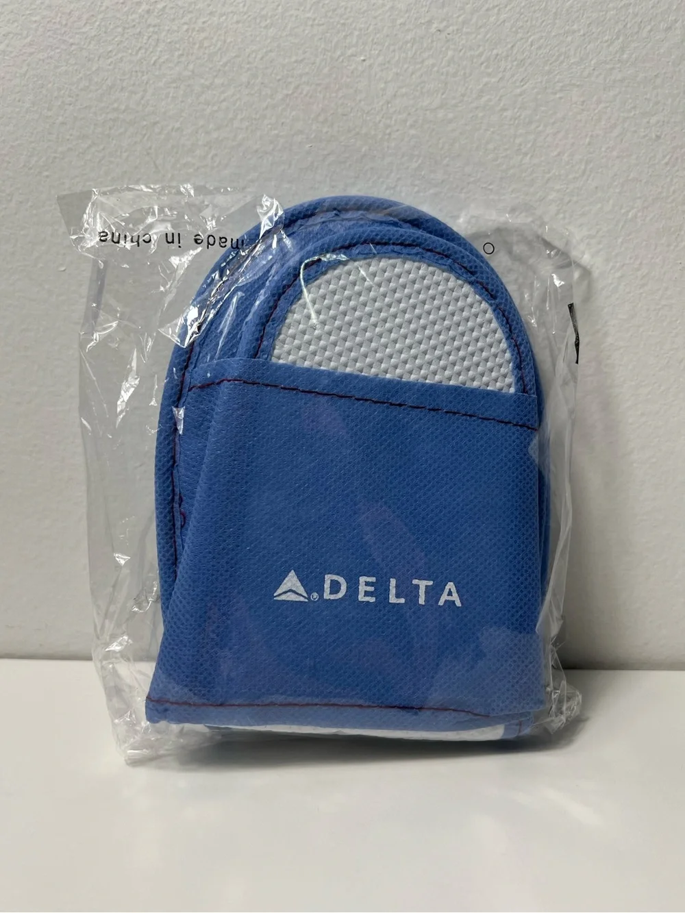 Delta Air Lines Inflight Amenity Disposable Foldable Open Toe Slippers Sandals